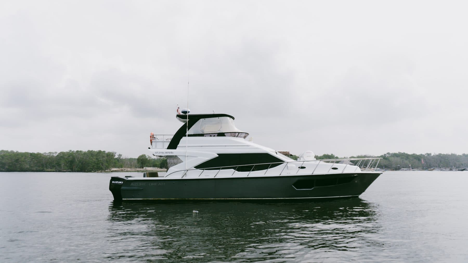Azure Dream 14m luxury yacht in Bali